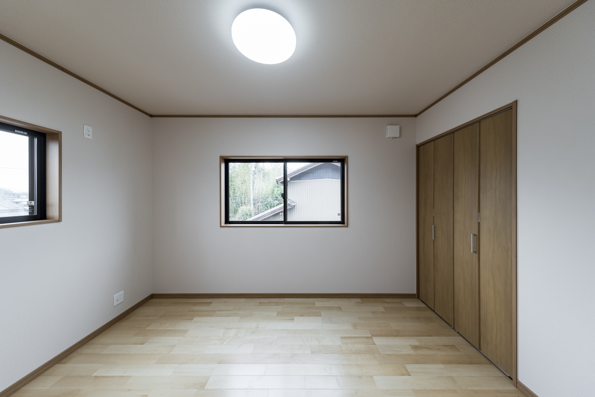 自然素材をふんだんに使用したナチュラルテイストな部屋