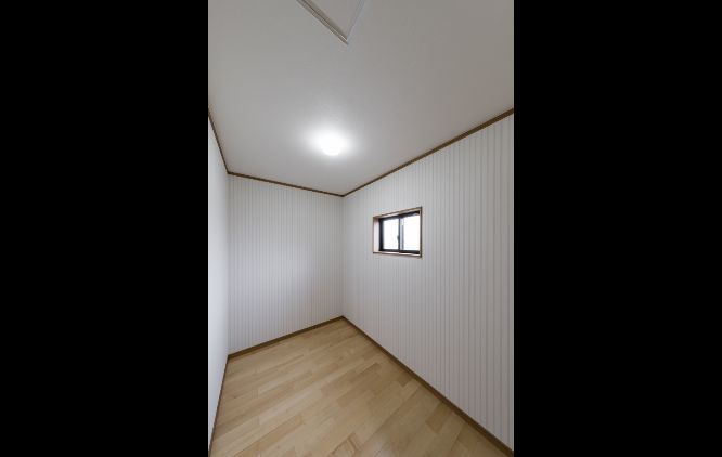 自然素材をふんだんに使用したナチュラルテイストな部屋