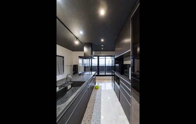 自然素材をふんだんに使用したナチュラルテイストな部屋
